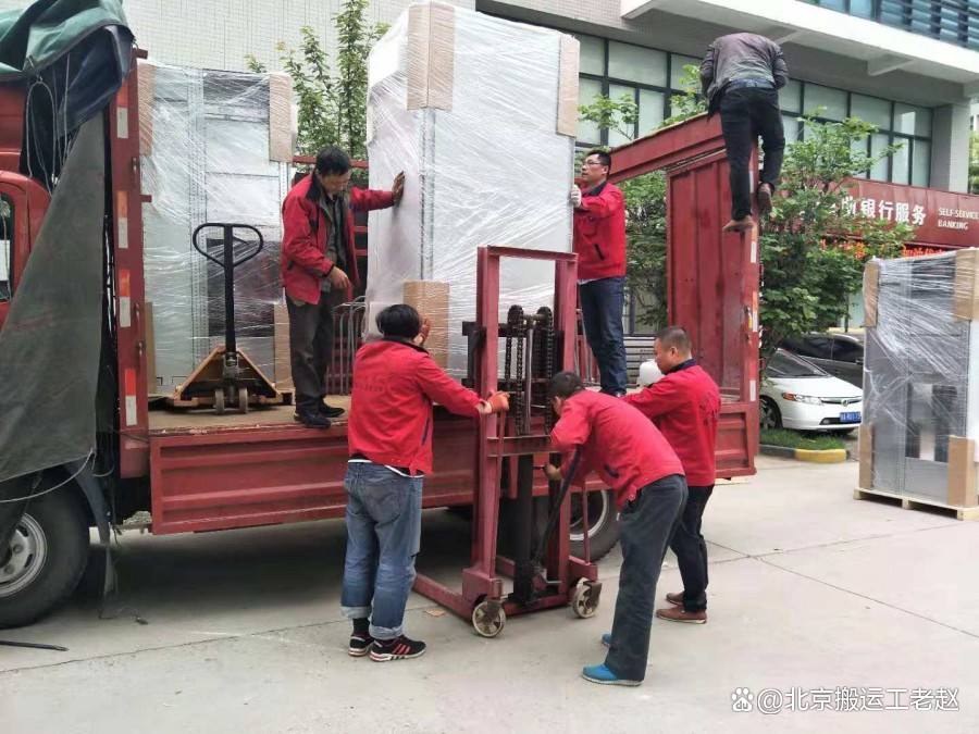 重慶裝卸搬運(yùn)公司價(jià)格解析及專業(yè)服務(wù)推薦——萬力達(dá)搬運(yùn)